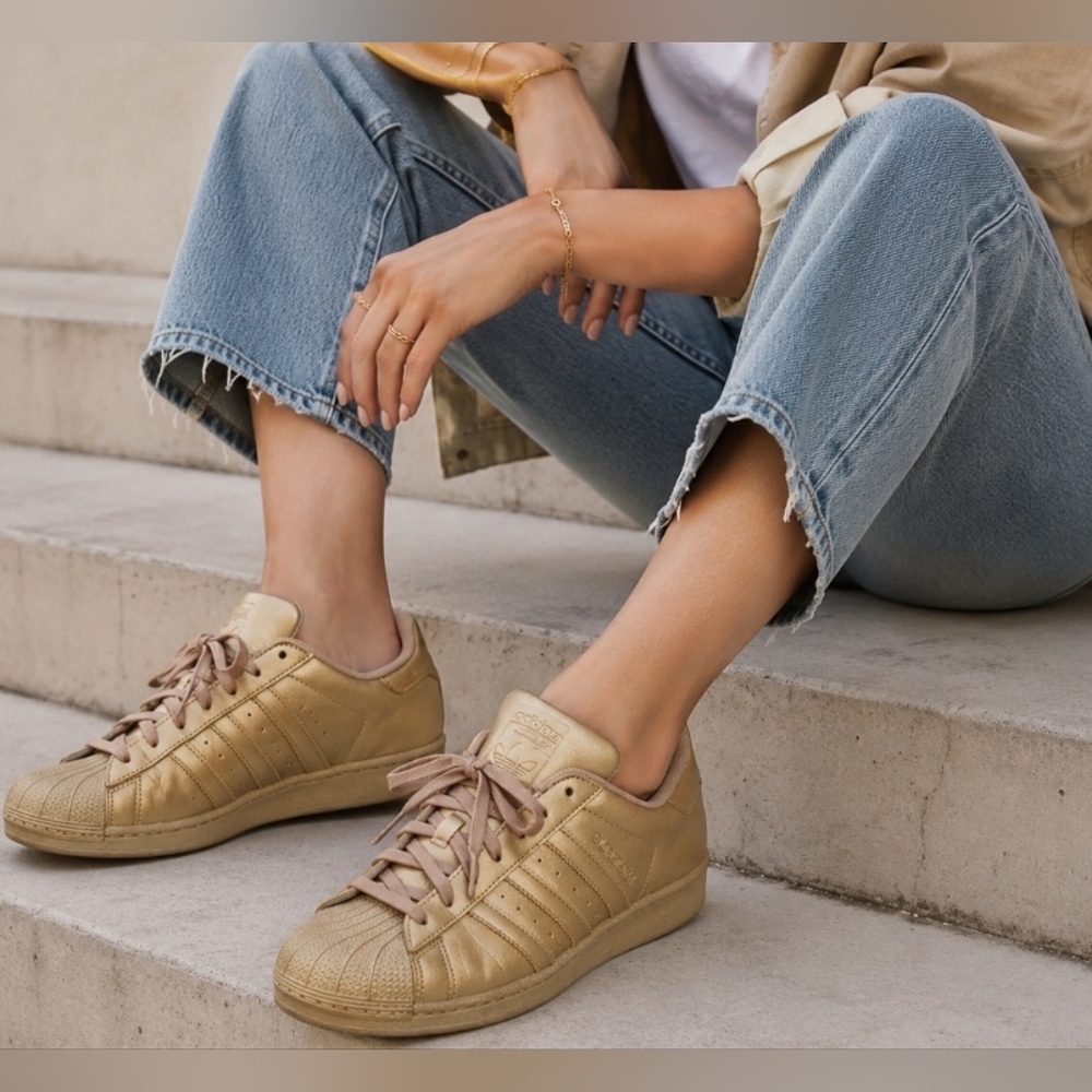 Adidas  Sneakers